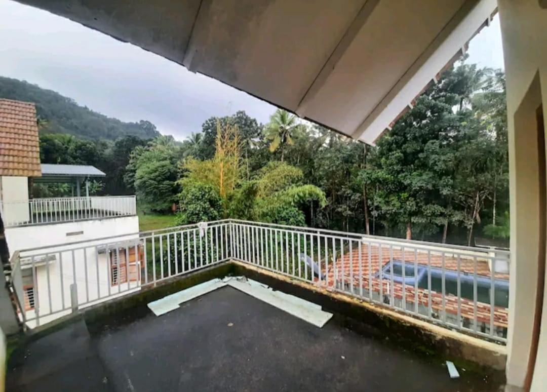Nest Resorts Athirappilly Exterior foto