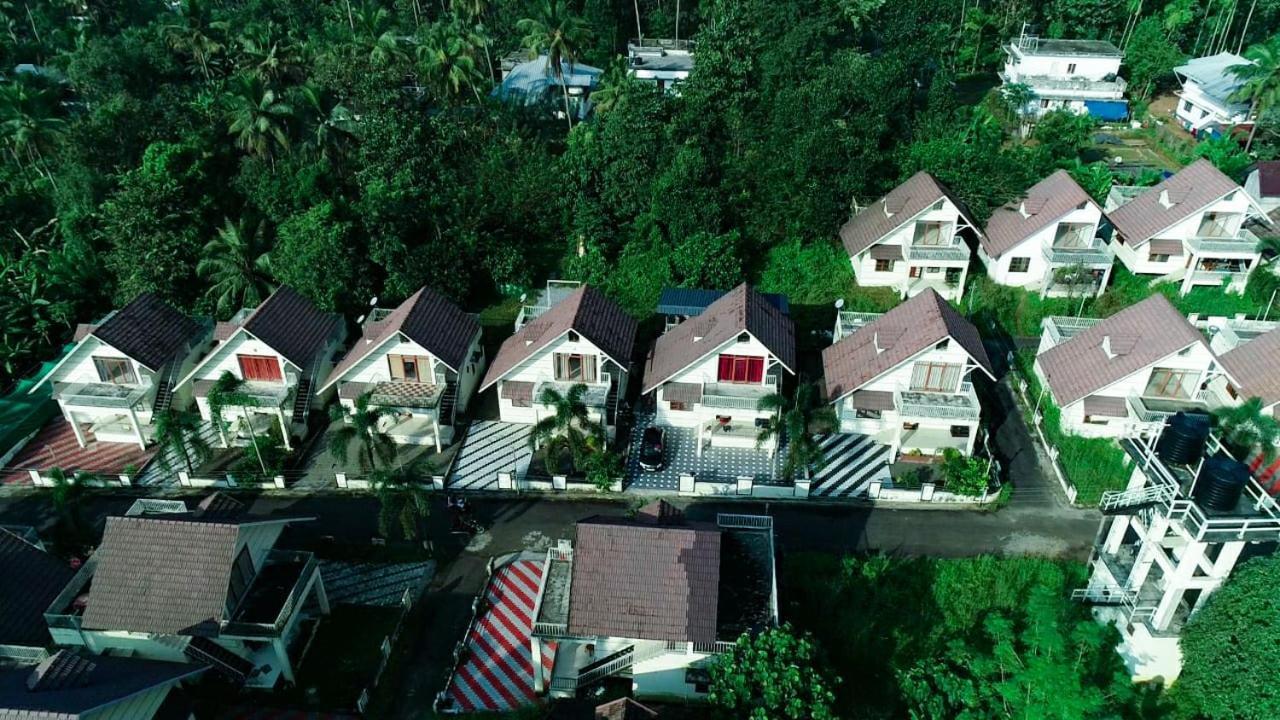 Nest Resorts Athirappilly Exterior foto